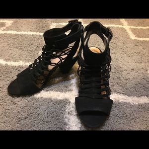 Black Vince Camuto heels size 5